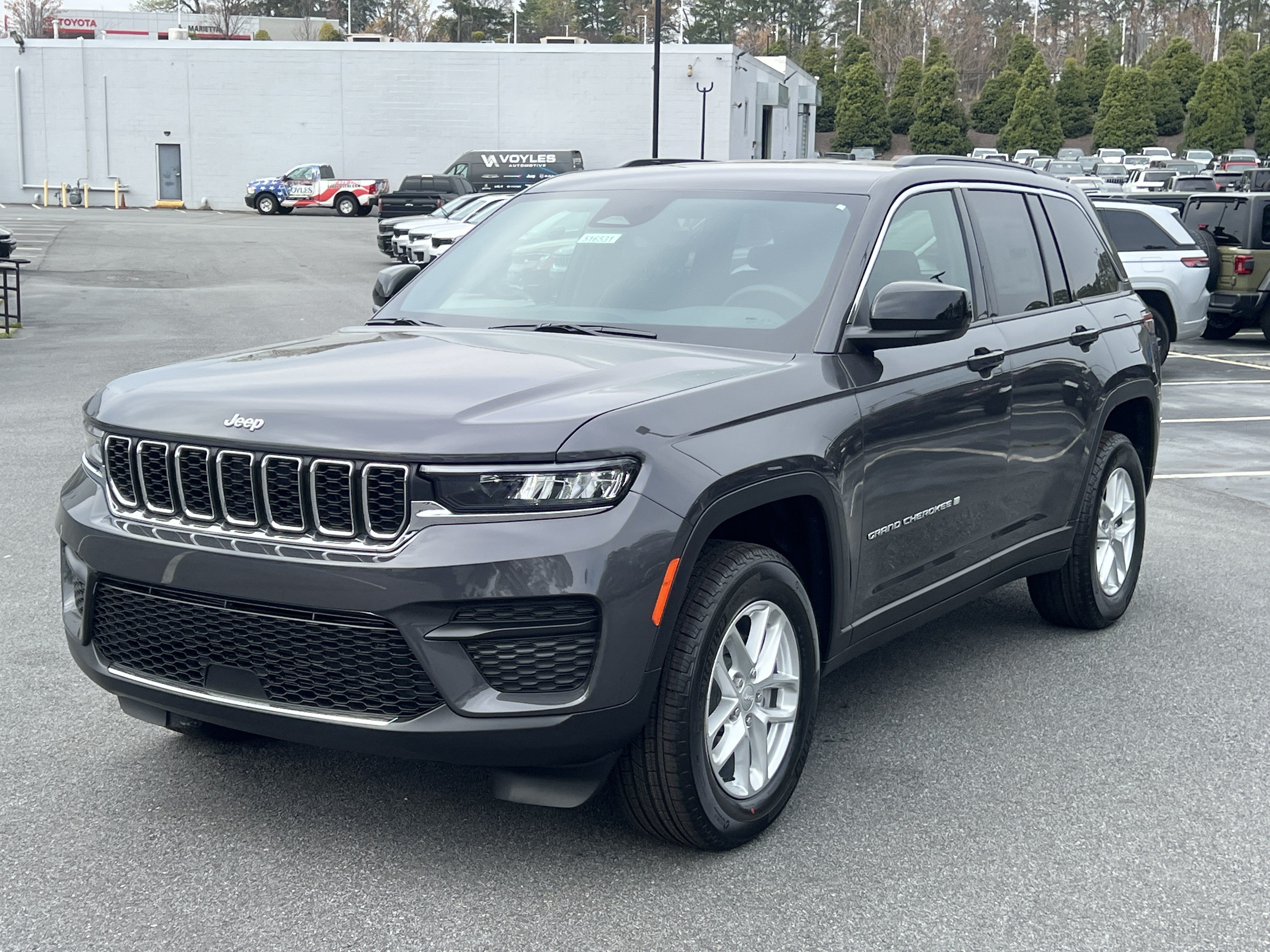 New 2026 Jeep Grand Cherokee Laredo w/ Trailer Tow Package AWD/4WD image 3
