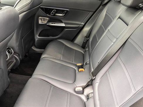 Used 2023 Mercedes-Benz GLC 300 4MATIC image 21