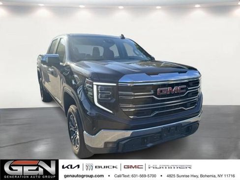 Used 2025 GMC Sierra 1500 SLT AWD/4WD image 1