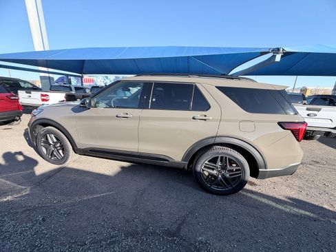 New 2026 Ford Explorer ST-Line w/ ST-Line Street Pack image 31