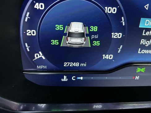 Used 2024 Chevrolet Tahoe Premier image 16