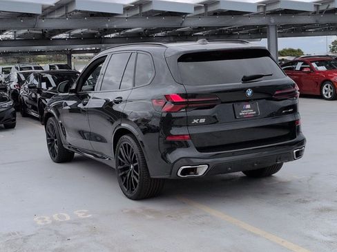 Used 2025 BMW X5 xDrive40i w/ M Sport Package AWD/4WD image 8