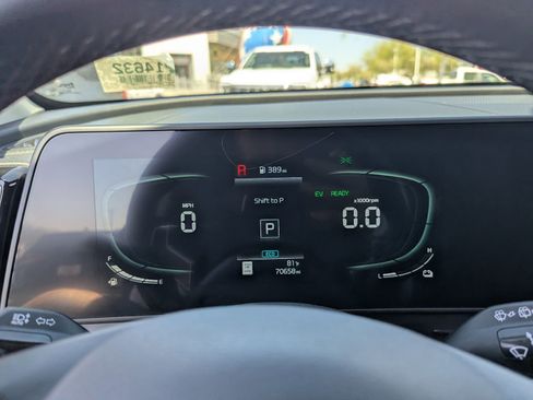 Used 2024 Kia Sportage EX image 29