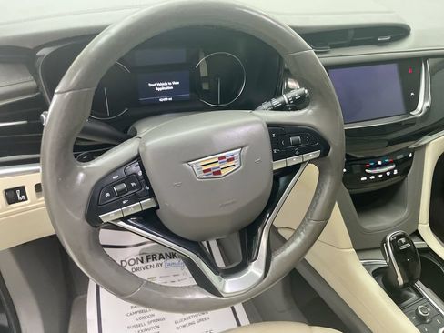 Used 2020 Cadillac XT6 Premium Luxury FWD image 18