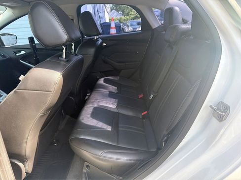 Used 2014 Ford Focus SE w/ Equipment Group 201A FWD image 13