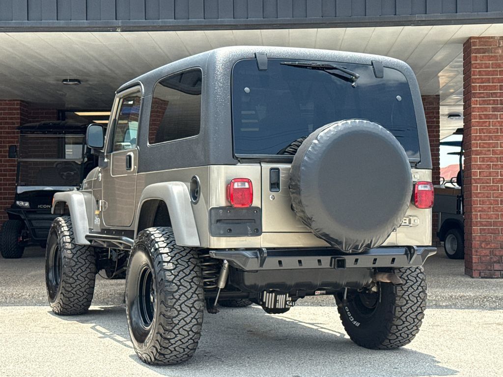 Used 2005 Jeep Wrangler Unlimited Rubicon w/ Sahara Edition Group AWD/4WD image 8