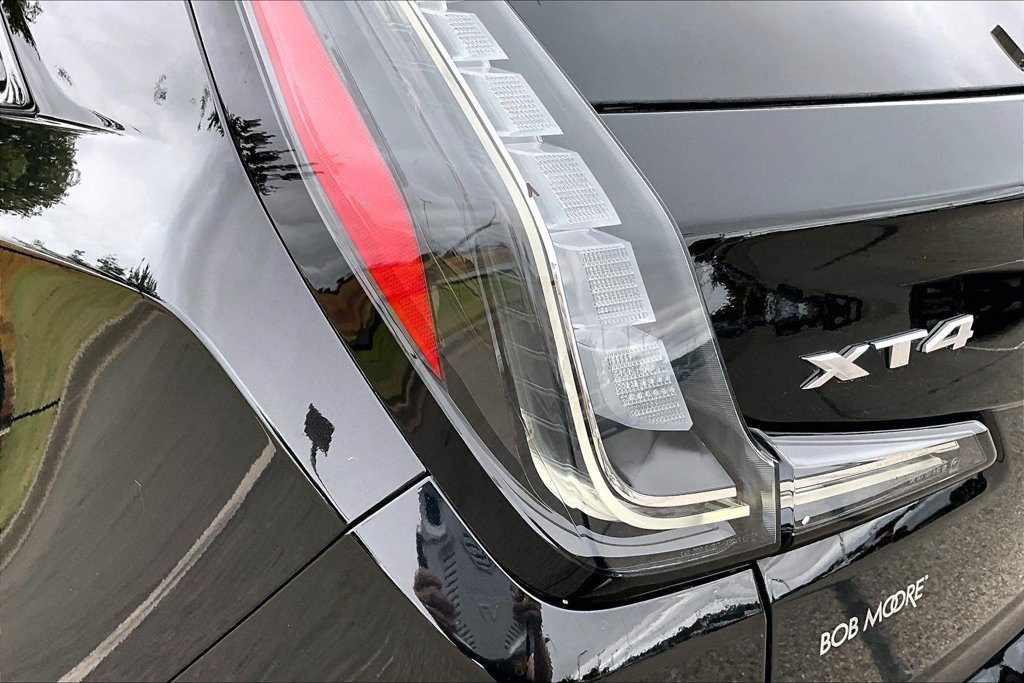 Used 2024 Cadillac XT4 Sport FWD image 31