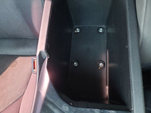Used 2019 Toyota Camry LE FWD image 24