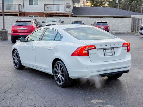 Used 2018 Volvo S60 T5 Inscription image 18
