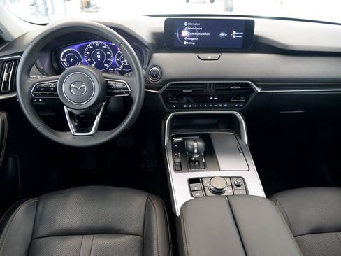 Certified 2024 MAZDA CX-90 Plug-In Hybrid w/ Preferred AWD/4WD image 17