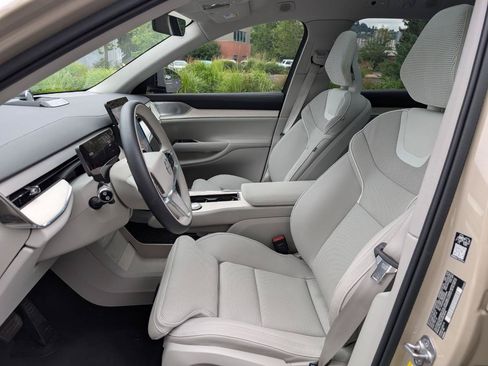 Used 2025 Volvo EX90 Ultra AWD/4WD image 10