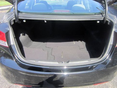 Used 2013 Hyundai Elantra GLS w/ Preferred Pkg image 19