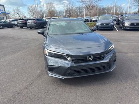 Used 2024 Honda Civic Sport image 3