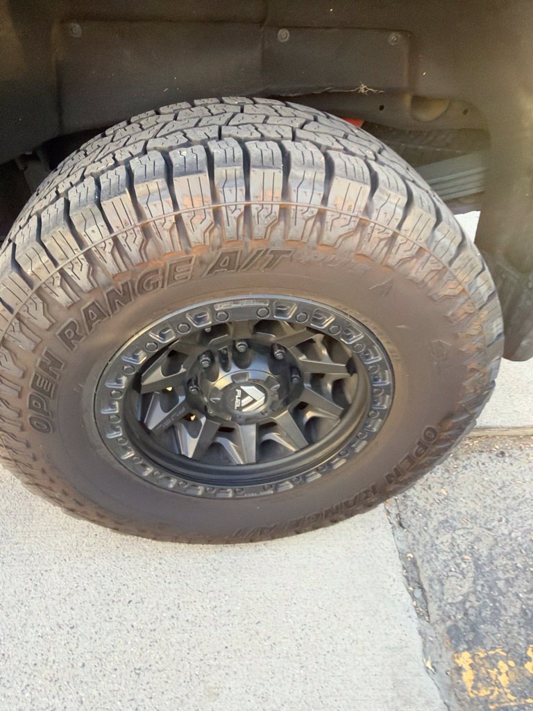 Used 2025 GMC Sierra 2500 SLE w/ SLE Value Package; AWD/4WD image 12
