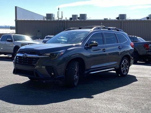 Used 2023 Subaru Ascent Limited image 8