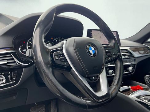 Used 2019 BMW 530i xDrive w/ Convenience Package image 60