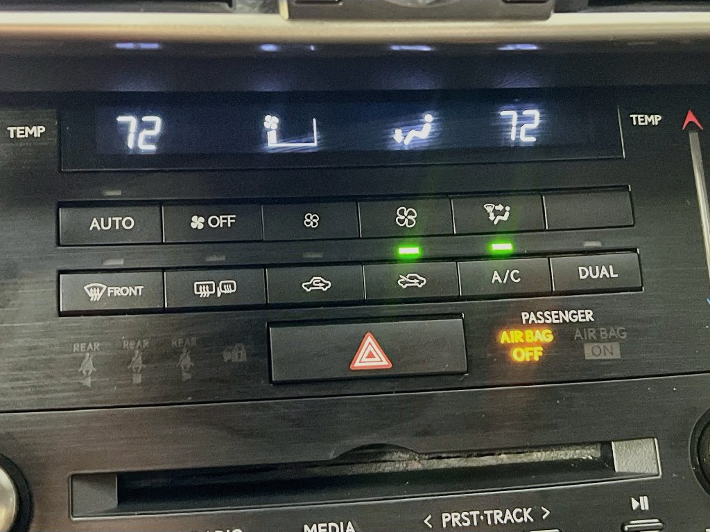 Used 2017 Lexus IS 200t w/ Premium Package RWD image 23