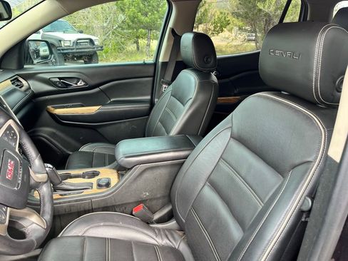 Used 2017 GMC Acadia Denali w/ Technology Package image 17