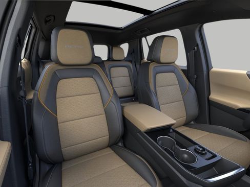 New 2026 Chevrolet Equinox ACTIV w/ Convenience Package III AWD/4WD image 16