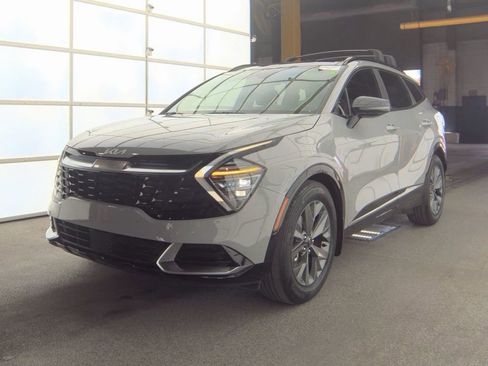 Used 2024 Kia Sportage SX image 3