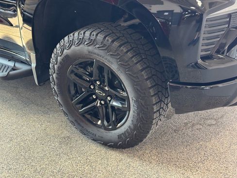 Used 2024 Chevrolet Silverado 1500 LT Trail Boss w/ LT Trail Boss Premium Package image 4