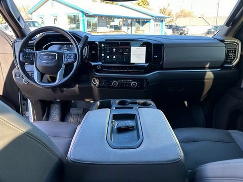 Used 2022 GMC Sierra 1500 SLT AWD/4WD image 31