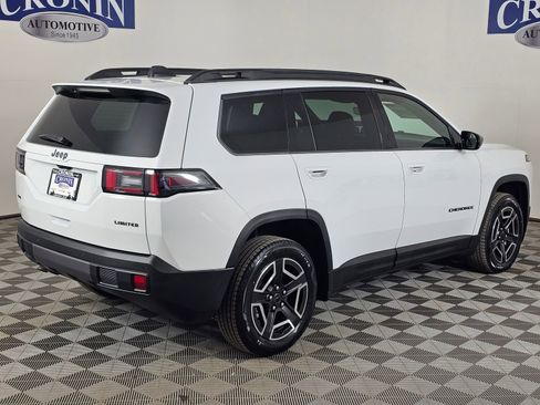 New 2026 Jeep Cherokee Laredo image 5