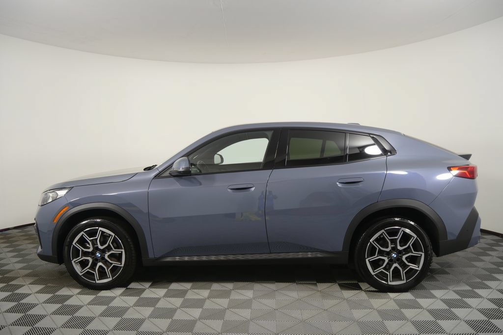 Certified 2025 BMW X2 xDrive28i AWD/4WD image 7