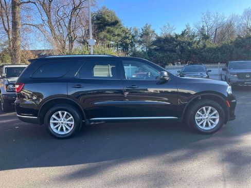 Used 2021 Dodge Durango SXT image 4