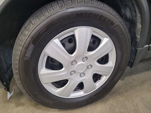 Used 2016 Nissan Rogue S FWD image 31