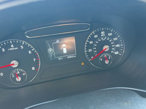 Used 2017 Kia Sorento LX image 18