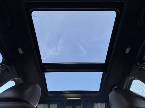 Used 2021 Nissan Titan Platinum Reserve w/ Moonroof Package image 21