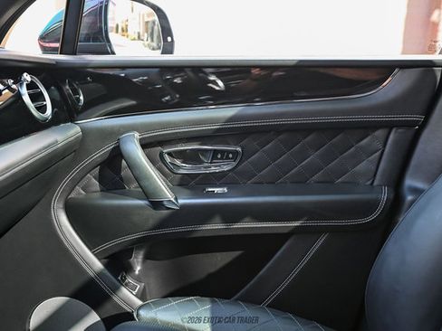 Used 2018 Bentley Bentayga image 86