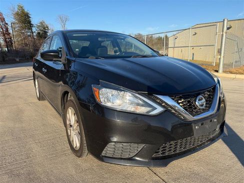 Used 2018 Nissan Sentra SV image 8