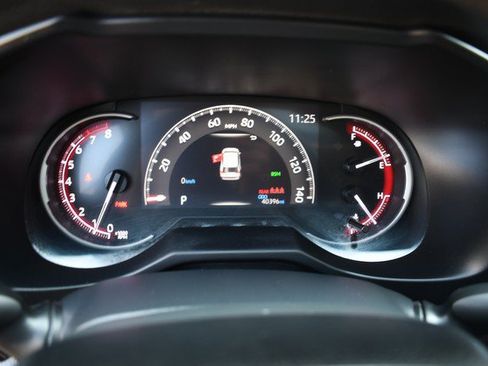 Used 2024 Toyota RAV4 XLE w/ Convenience Package FWD image 32