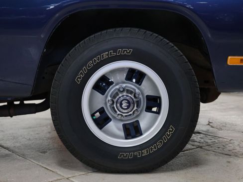 Used 1992 Dodge D/W Truck 150 image 11