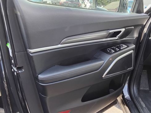 Used 2025 Kia Telluride S AWD/4WD image 10