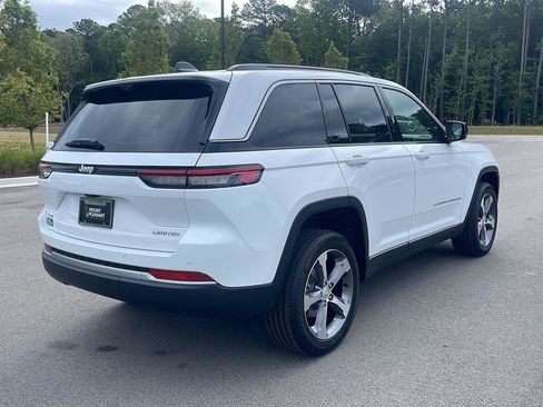 New 2026 Jeep Grand Cherokee Limited w/ Luxury Tech Group II AWD/4WD image 7