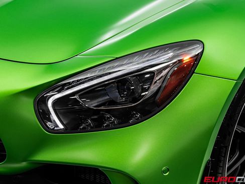 Used 2018 Mercedes-Benz AMG GT R image 11