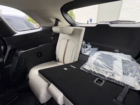 Used 2026 MAZDA CX-90 3.3 Turbo S w/ Premium Package image 10