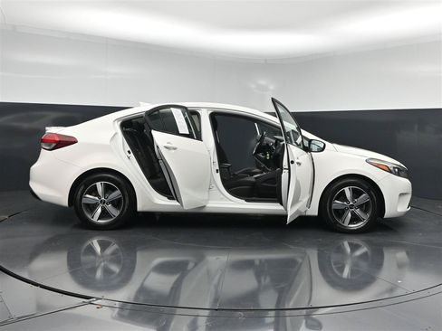 Used 2018 Kia Forte S FWD image 29