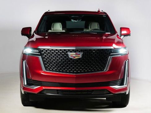 Used 2024 Cadillac Escalade Premium Luxury image 8