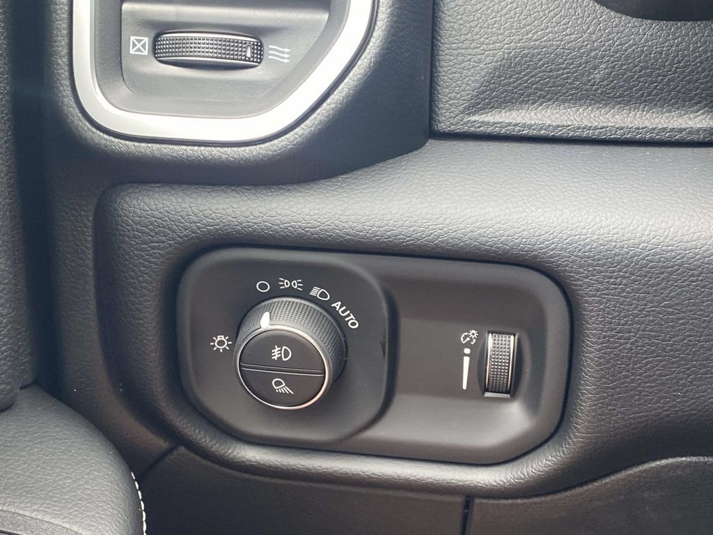 New 2026 RAM 3500 Big Horn AWD/4WD image 56