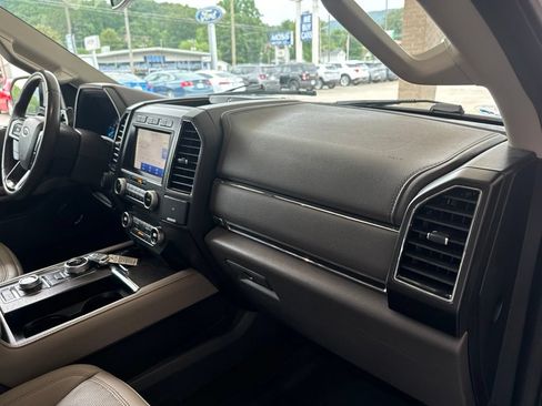 Used 2021 Ford Expedition Max Limited AWD/4WD image 22