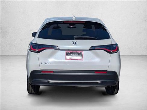 New 2026 Honda HR-V LX image 8