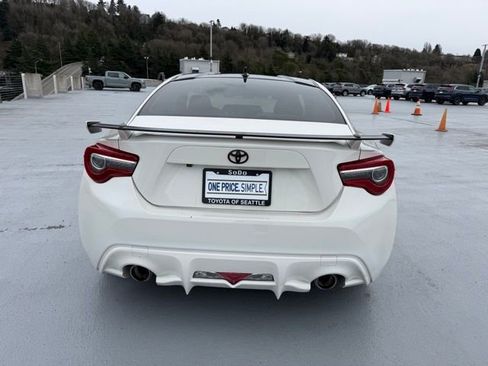 Used 2020 Toyota 86 image 6