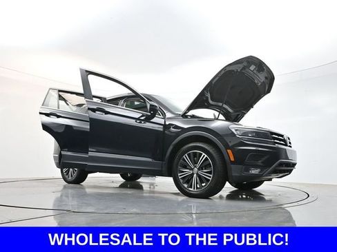 Used 2018 Volkswagen Tiguan SEL Premium FWD image 34