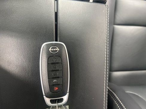 Used 2023 Nissan Rogue SL image 20