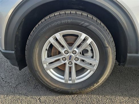 Used 2022 Ford Explorer XLT w/ Equipment Group 202A image 13