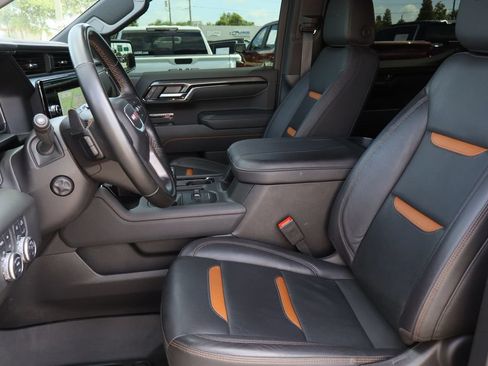 Certified 2025 GMC Sierra 1500 AT4 w/ AT4 Premium Package AWD/4WD image 23